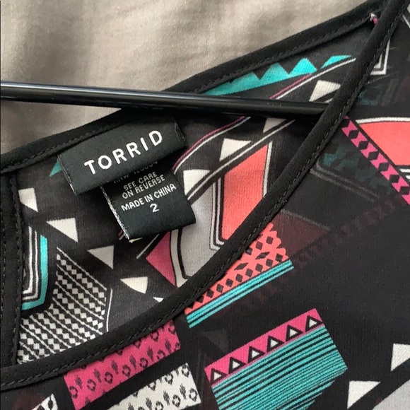 Colorful patterned open back fancy top - Picture 4 of 4